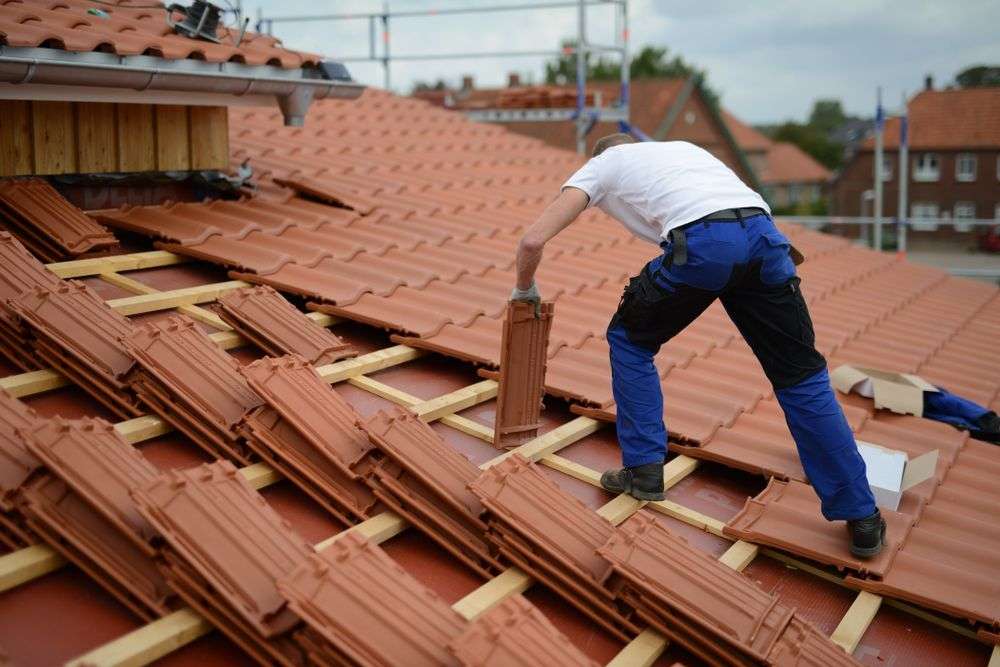 Leggen van klassieke pannen in Lisse